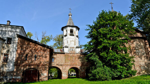 Ярославский двор (Великий Новгород)
)