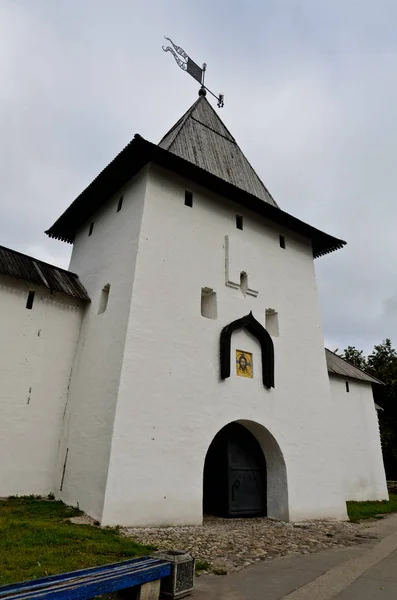 Der pskov kremlin (krom) — Stockfoto