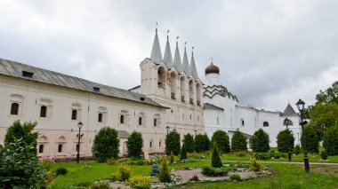 Ortodoks Kilisesi Kutsal bakire ve çan kulesine koruma
