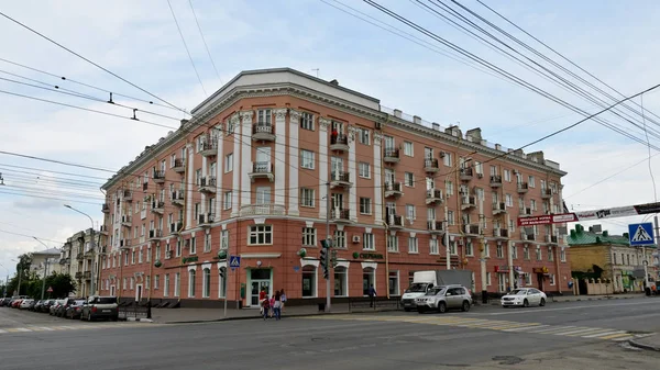 Tambov, Rusya - 15 Temmuz 2015: Mimaride Tambov Sovyet döneminin