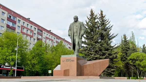 ロシアのコロレフ 2020年5月16日 コロレフ記念碑 — ストック写真