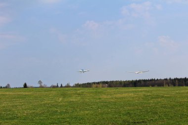 Ultralight uçak çekme planör gökyüzü için