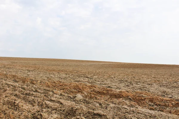 Plough alan ile gök — Stok fotoğraf