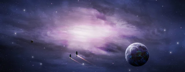 Scène spatiale. Nébuleuse violette et bleue avec planète et vaisseaux spatiaux . — Photo