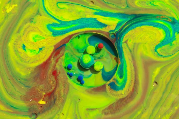 Mengen Van Abstracte Kleuren Melk Met Groen Met Rode Kleuren — Stockfoto