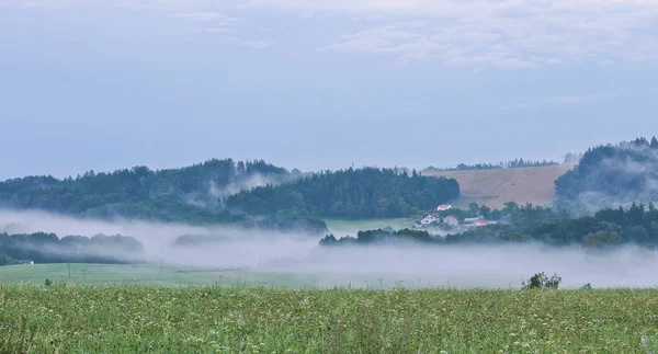 Meadow and vilage in morning fog, Czech landscape — Stock Photo, Image