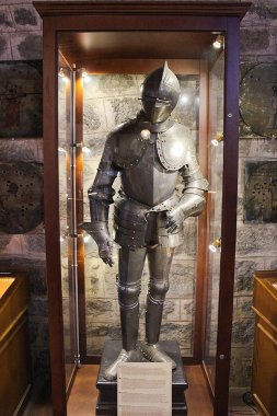 Görüntü penceresinde eski çelik knigtly zırh