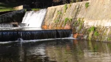 Çek Cumhuriyeti Divci kamen yakınlarında Vltava nehrinde üç şelale şelalesi