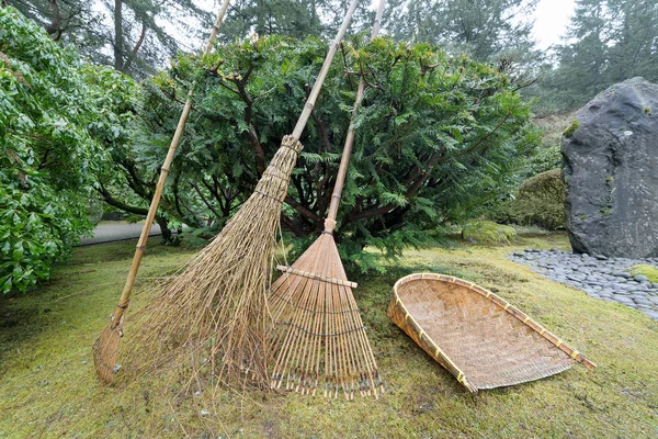 Japonês jardim paisagem ferramentas Closeup — Fotografia de Stock