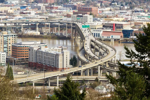 Autopista interestatal sobre el puente Marquam en Portland — Foto de Stock
