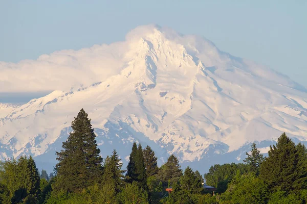 Moln över Mount Hood närbild — Stockfoto