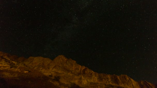 Ταινία πάροδο του χρόνου του γαλαξία πάνω από υψηλή έρημο στο κεντρικό Όρεγκον αντιλόπη στο νύχτα 4k uhd — Αρχείο Βίντεο