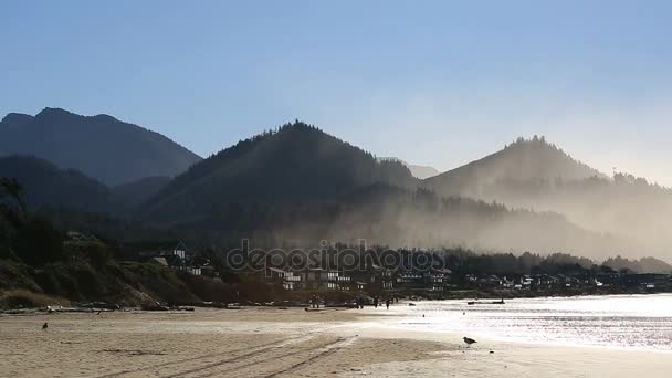 Nagy Felbontású 1080P Pásztázó Film Gyönyörű Cannon Beach Oceanfront Lakás — Stock videók