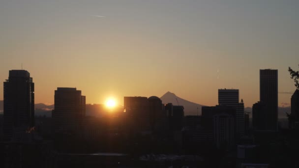 Ultra Alta Definición Película Sol Saliendo Sobre Centro Ciudad Portland — Vídeos de Stock
