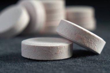 Asetaminofen veya Parasetamol, kabartma ağrı için ilaç