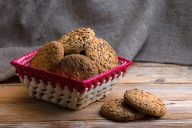 Susam, keten ve Ayçiçeği tohumları ile yulaf büyük bisküvi