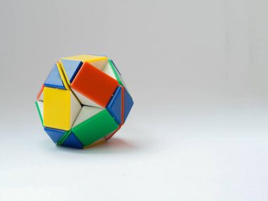 Rubik yılan topu