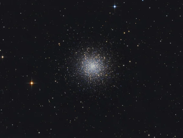 Herkül küresel yıldız kümesi (Messier 13)