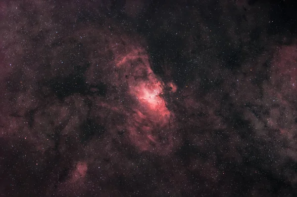 Yaradılış ve yıldız Spire gibi Kartal Bulutsusu (Messier 16)