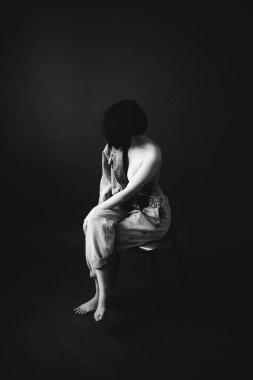 siyah beyaz kız portresi