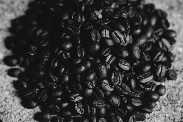 Brown Coffee Beans Close Black Background — Stock Photo, Image