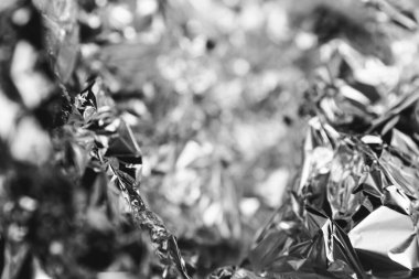 Buruşmuş gümüş folyo, parlak buruşuk folyo.