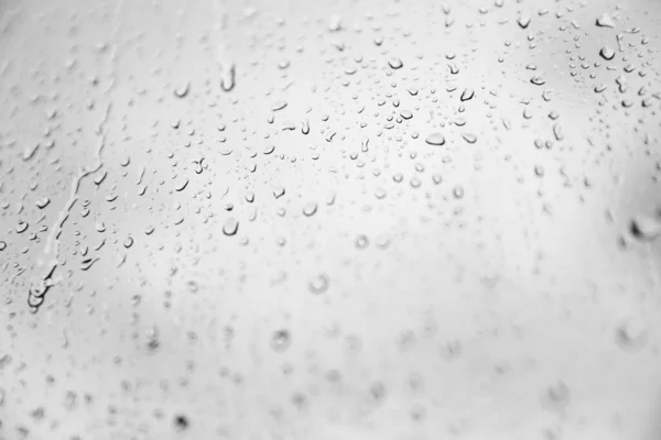 窗玻璃上的雨滴 — 图库照片