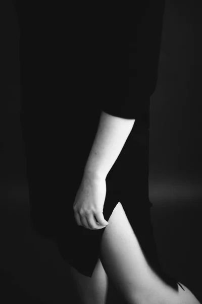 Details Des Körpers Schwarz Weiß Porträt Der Schönen Mädchen Mode — Stockfoto