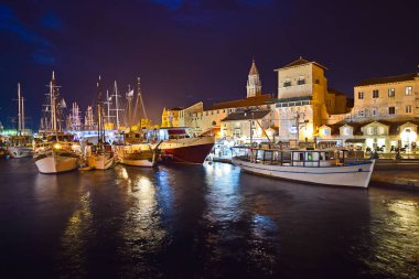 Geceleri Trogir görünümü