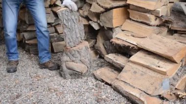 Adam Choping zor ahşaptır