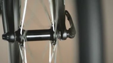 Bisiklet açık çıkrık detay.