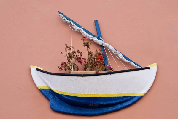 Buiten Plantenbak op de muur in Gran Canaria — Stockfoto