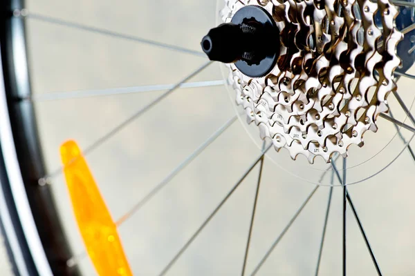 Detalj av förändring - hastighet och kedja av ny cykel — Stockfoto