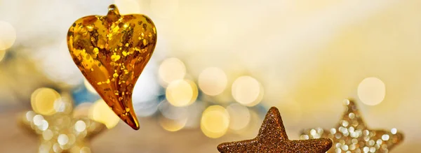 Sticlă de inimă cu stele și decorațiuni de Crăciun — Fotografie, imagine de stoc