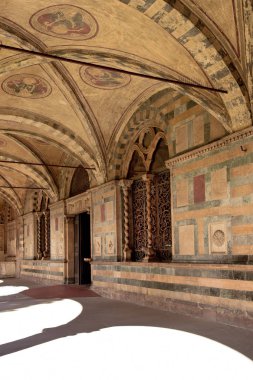 Florence, İtalya - 19 Eylül 2017: Yeşil çimenlik Floransa