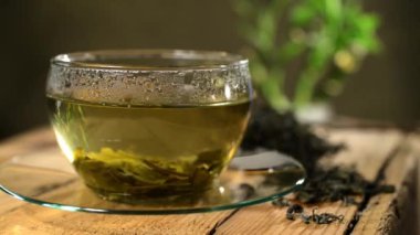 Bir fincan çay. Döndürme.