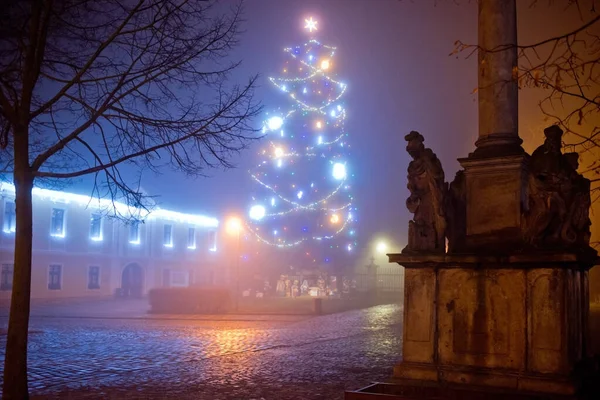 Christmas tree. Christmas time at night. — Stock Photo, Image