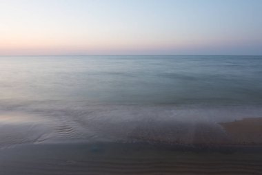 Denizde şafaktan önce