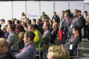 Pavel Rodionov tarafından konuşma sergi Muk Expo 4 Ekim 2017, Kiev, Ukrayna.