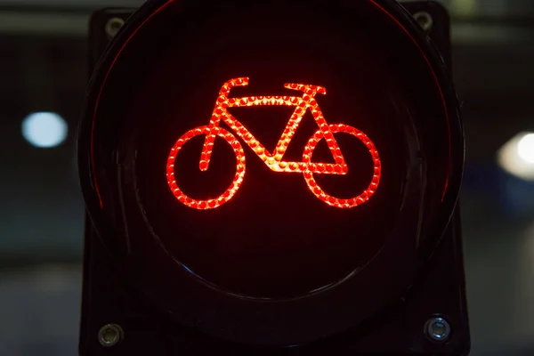 自転車用の赤い信号 ロイヤリティフリーのストック写真