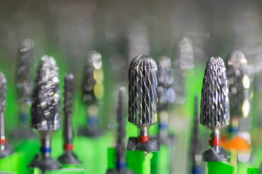 Diş donanımları, karbür matkaplar