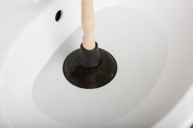 Emme ve lavabo tıkanma