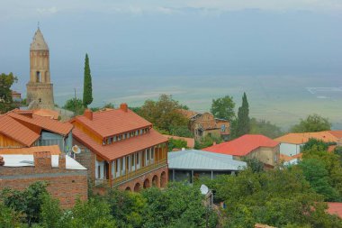 Gürcistan. Telavi kasaba. Azizler Kilisesi denilen eski bir kilise