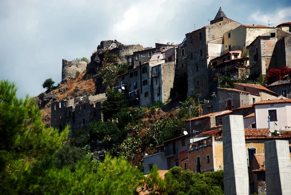 Foto l'estate della città in riva al mare — Foto Stock