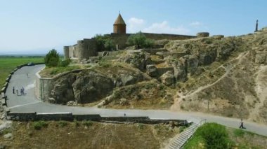 Khor Virap manastır önünde Ararat dağı, havadan görünümü