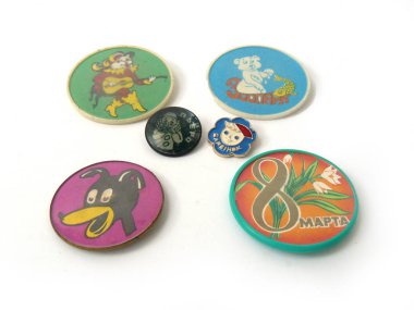 Üç rozetler, çocuk rozetleri, yuvarlak rozetler, rozet görüntüsü, baş stok görüntü, nostalgishop, nostalgishop görüntü