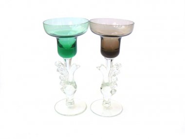 İki bardak, vintage gözlük, Sovyet vintage, kahverengi cam, yeşil cam stand kuğu. SAP kafası stok görüntü, Nostalgishop