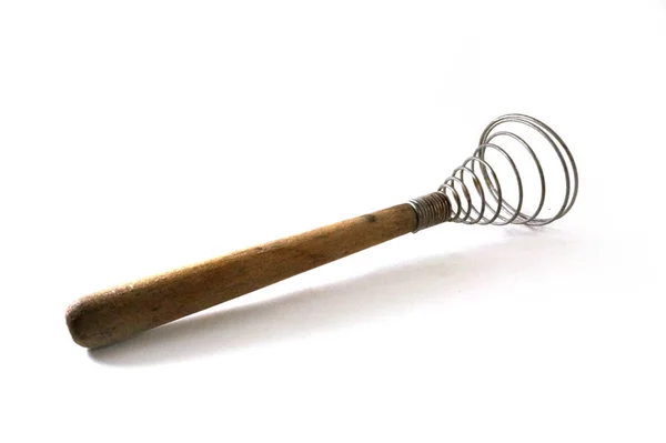 Machnięcie Jaja Vintage Trzepaczka Vintage Trzepaczka Spirala Trzepaczka Drewnianą Rączką — Zdjęcie stockowe