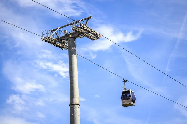 Teleférico a Montjuic hill, Barcelona, España — Foto de Stock