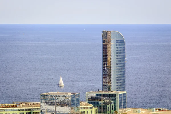 Barcelona costa nad velero, España — Foto de Stock